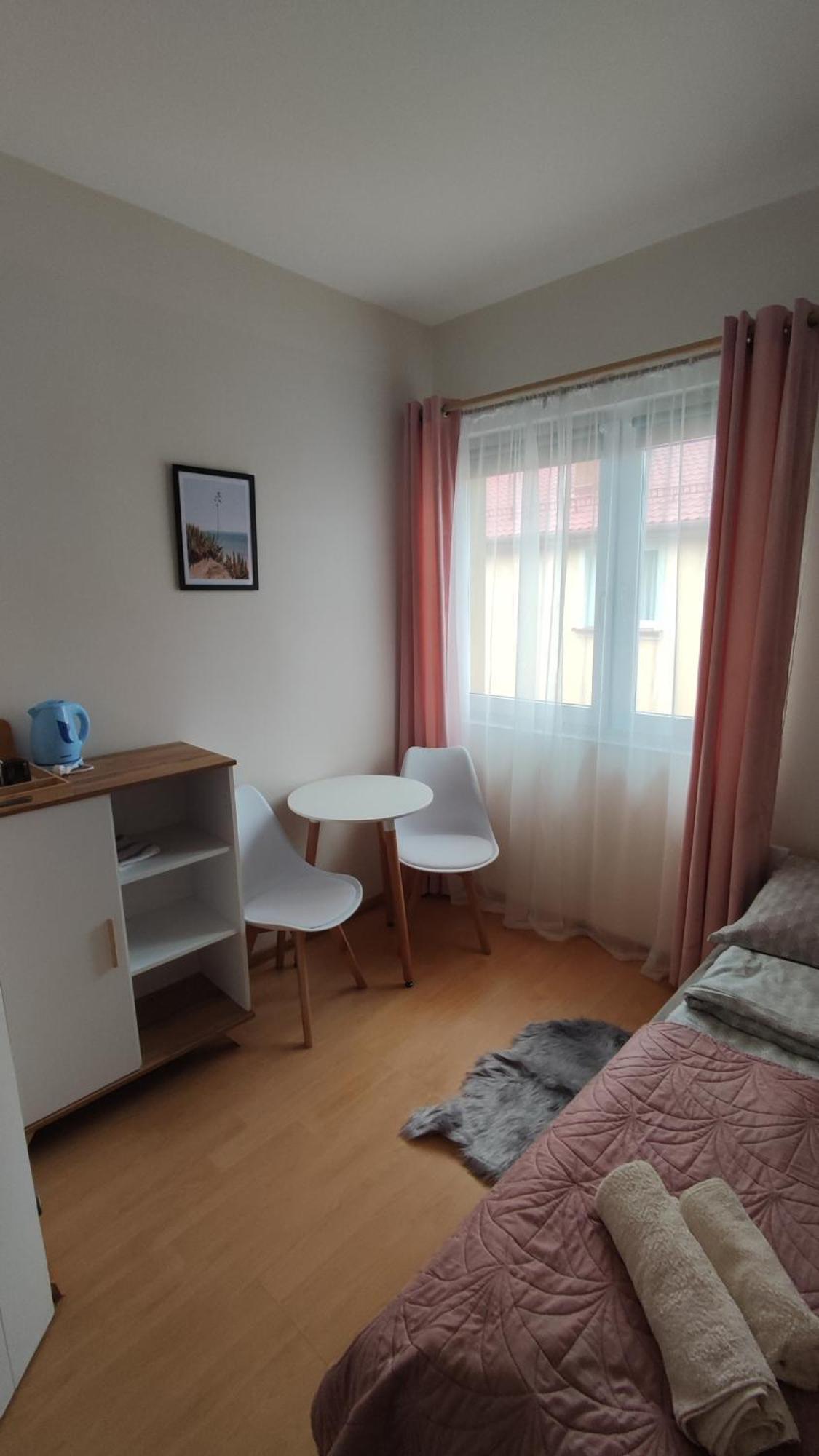 Pokoje Goscinne Muszelka Łeba Exterior foto